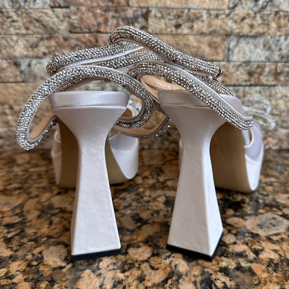 MACH & MACH 140 CRYSTAL DOUBLE BOW PLATFORM SANDALS IN SATIN - Picture 6 of 14